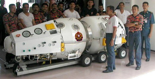 Transportable Recompression Chamber System (TRCS), monoplace hyperbaric chamber